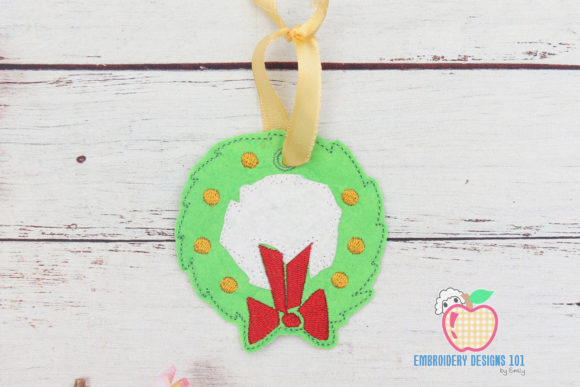 Christmas Wreath Ornament Embroidery Design Review